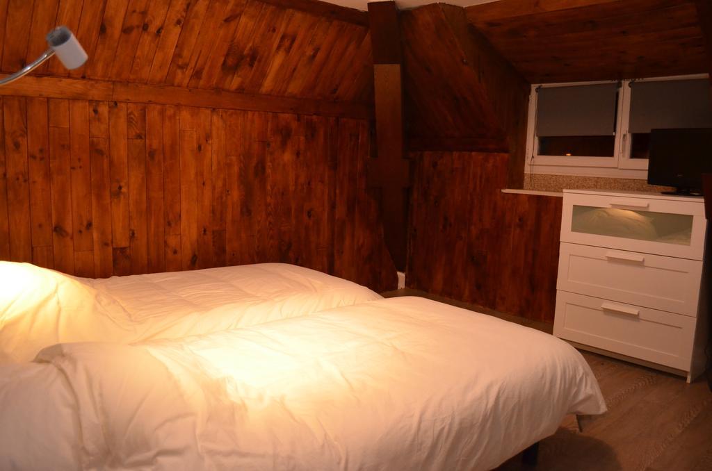 ホテル Auberge Du Lac Marcilly-sur-Tille 部屋 写真